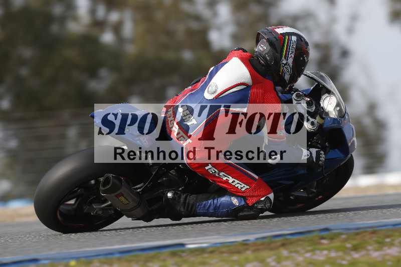 /Archiv-2024/02 29.01.-02.02.2024 Moto Center Thun Jerez/Gruppe schwarz-black/backside